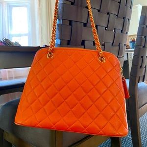 Vintage Chanel Caviar skin shoulder bag